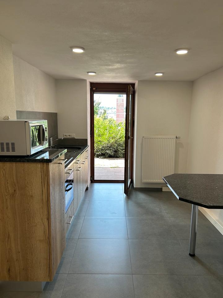 Thumbnail-1,5 Zimmer Wohnung mit Einbauküche und Garten