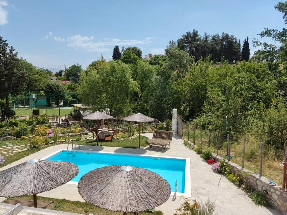 Thumbnail-Modernes Ferienhaus mit Pool und Garten sehr privat für 4-8Pers.