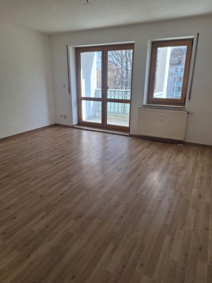 Thumbnail-kleine ruhige 2-Raum-Wohnung mit Balkon