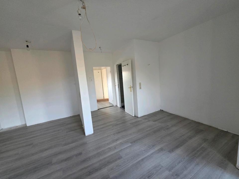 Thumbnail-Helle 1,5 ZKB Wohnung im 2.OG in Völklingen ab Mai zu vermieten