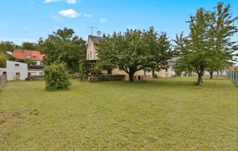 Thumbnail-HausZweifamilienhaus