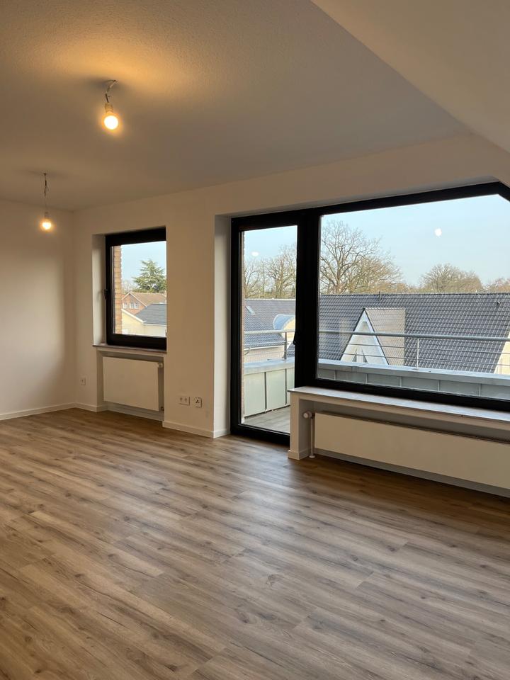 Thumbnail-Helle 3 Zimmer Wohnung, 89 m², Balkon & EBK – Lingen