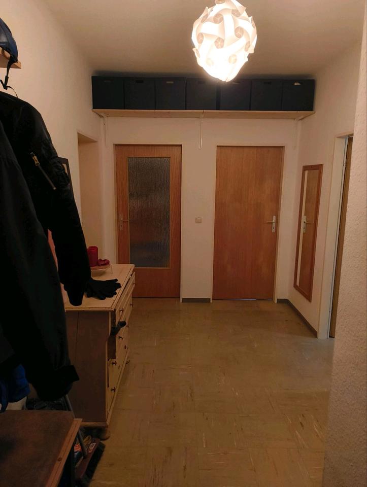 Thumbnail-3-Raum Wohnung teilweise möbliert in Mickten