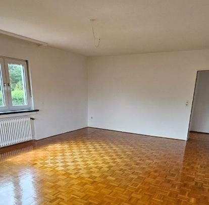 Thumbnail-ruhige Lage: sanierte Wohnung mit Parkett und Südbalkon
