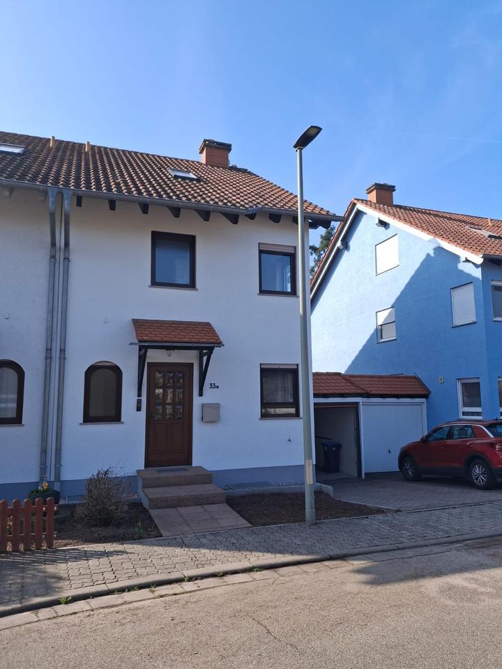 Thumbnail-Gepflegte renov. 6- Z. DHH ( 163m²) mit viel Licht zu vermieten