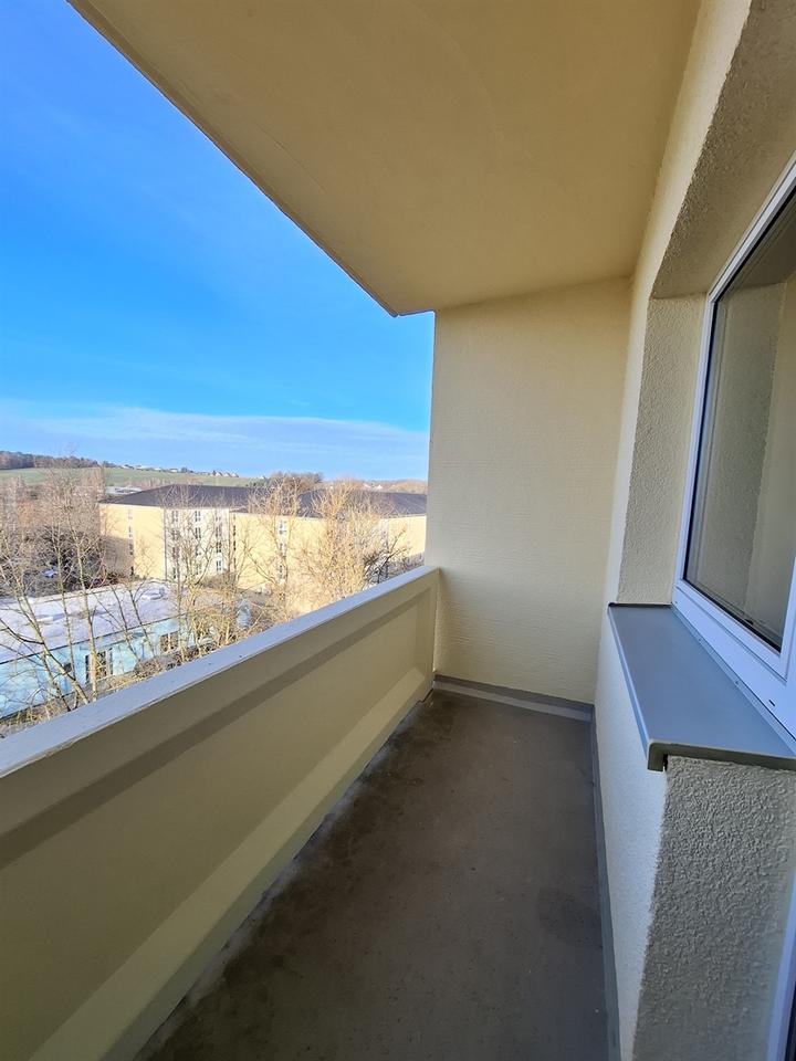 Thumbnail-Kleine, neu renovierte 3-Raum-Wohnung Am Sportpark 16 ab 0526 zu vermieten!