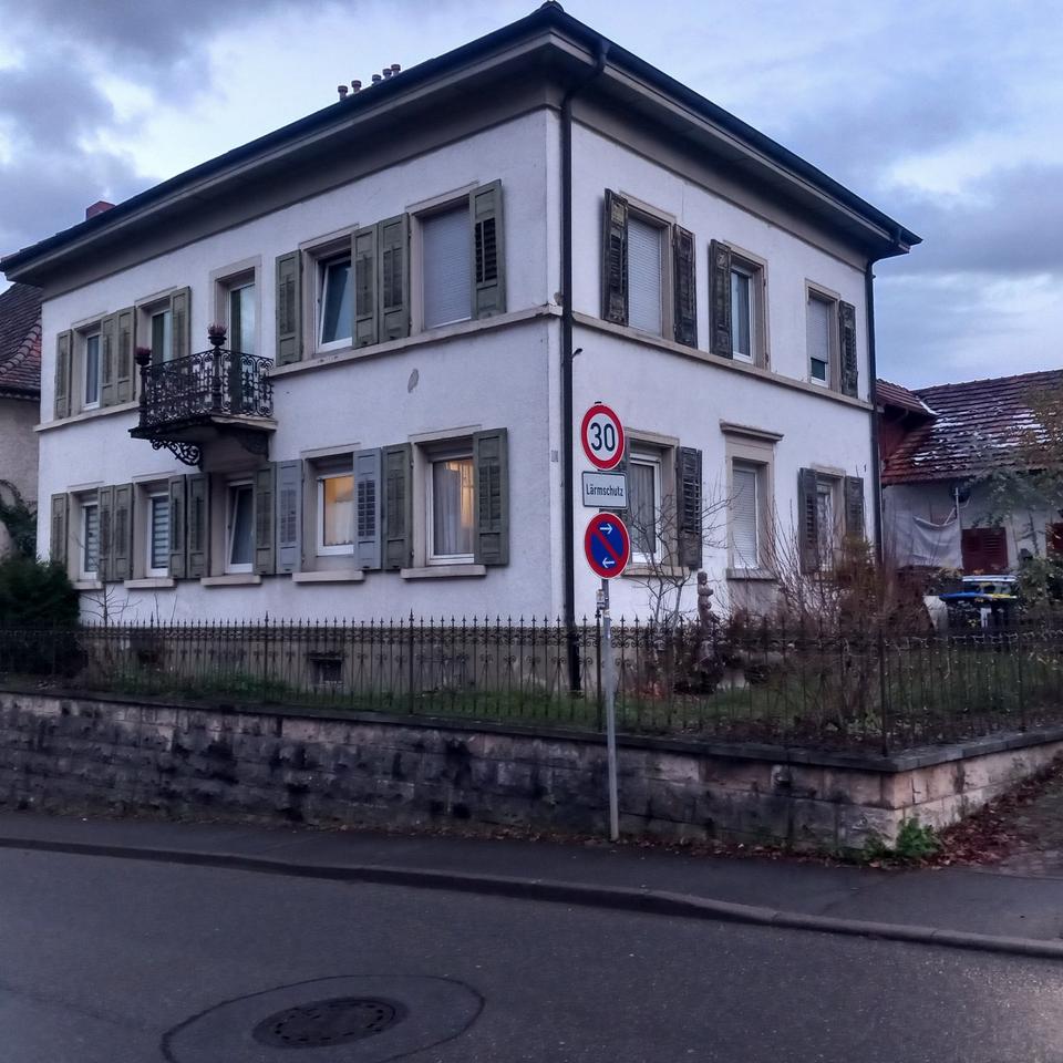 Thumbnail-Mehfamilienhaus in Randegg