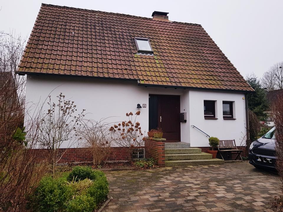 Thumbnail-Von privat: Einfamilienhaus m. großem Garten in ruhiger Sackgasse