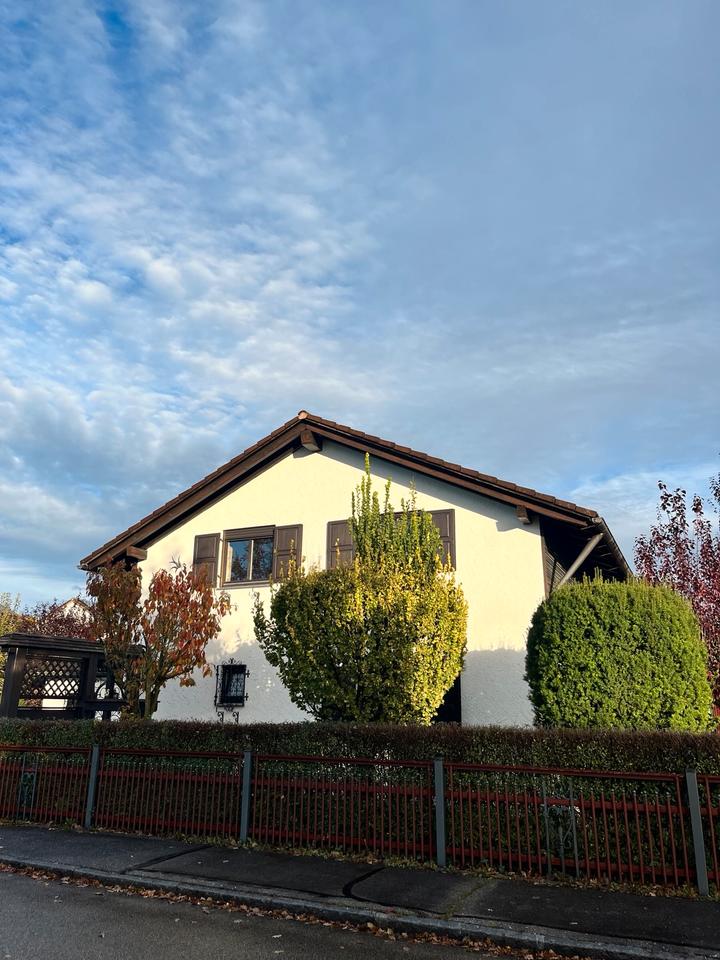 Thumbnail-freistehendes Einfamilienhaus mit Wintergarten, Garten, Garage