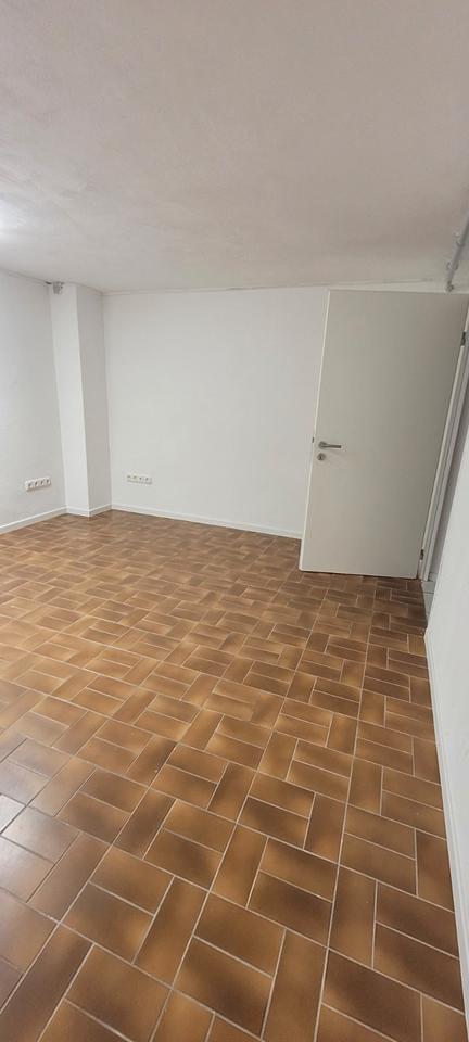 Thumbnail-2 Zimmer Wohnung Hürth Efferen Küche Tageslichtbad Souterrain