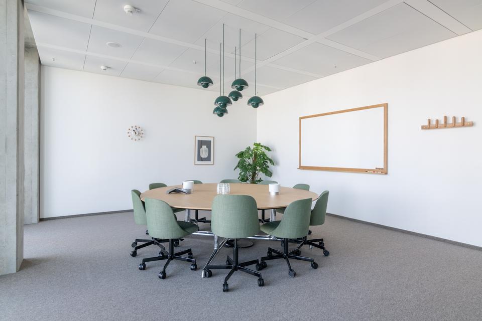 Thumbnail-Durchgehender Zugang zu Großraumbüros für 10 Personen in Spaces Tower One