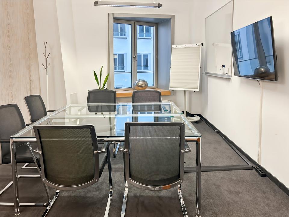 Thumbnail-Privater Büroraum für 4 Person in Regus Neuer Zollhof