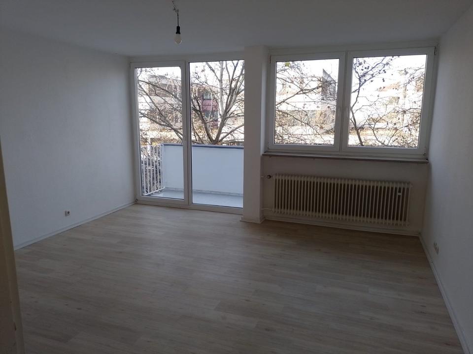 Thumbnail-Helle 3-Zimmer-Wohnung mit 2 Balkonen im Zentrum von Aachen