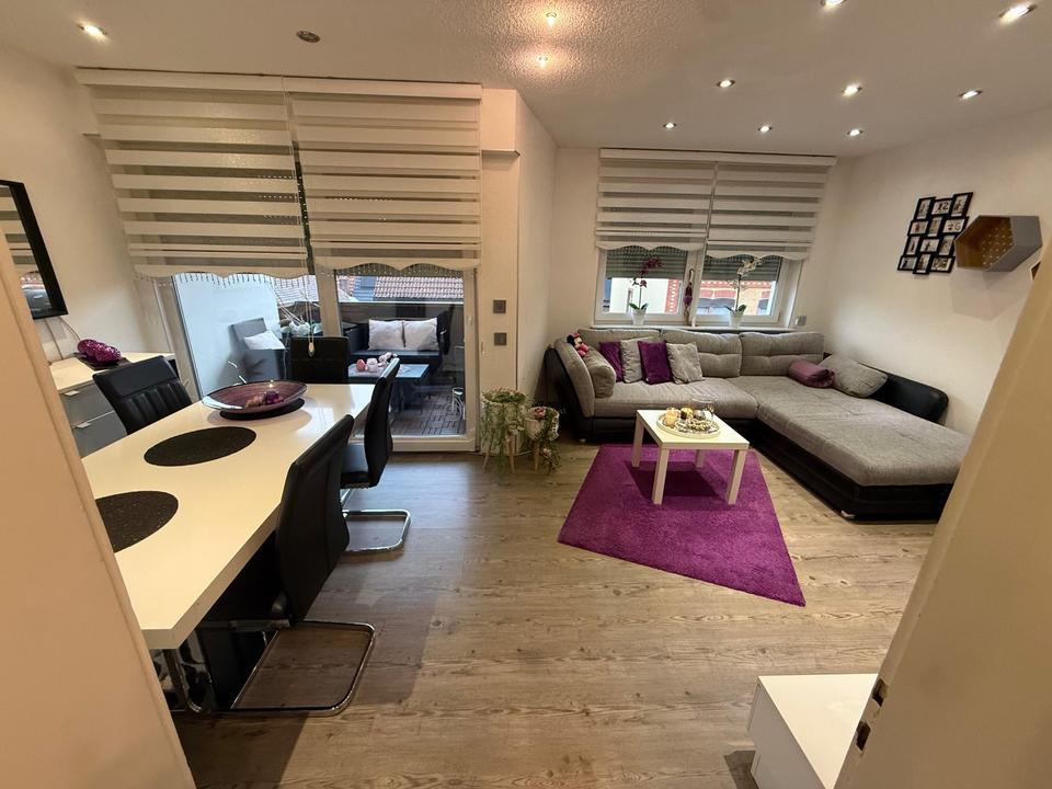 Thumbnail-Gepflegte 3-Zimmer Wohnung mit Balkon und Garage - Kleinwallstadt