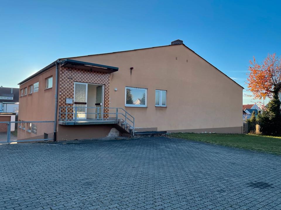 Thumbnail-Lagerhalle mit Büro