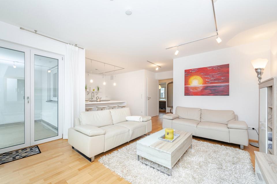 Thumbnail-Moderne 3‑Zimmer Wohnung voll möbliert mit Balkon in Ismaning