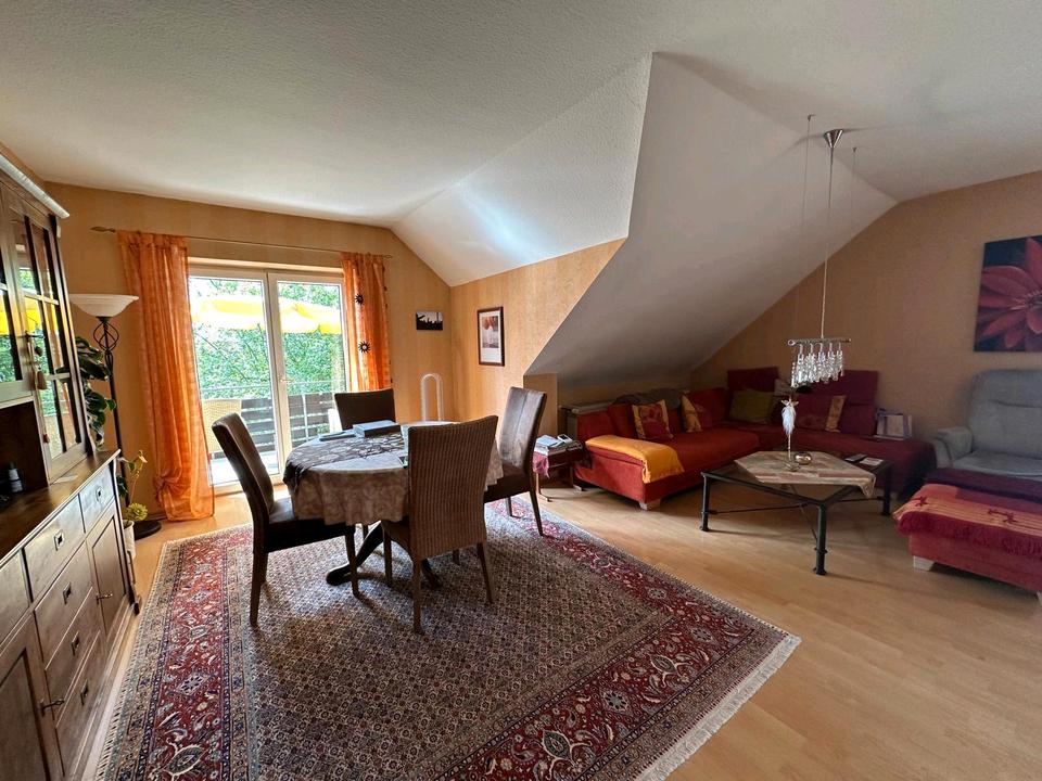 Thumbnail-Ansprechende Dachgeschosswohnung mit Sonnenbalkon u Gartenanteil