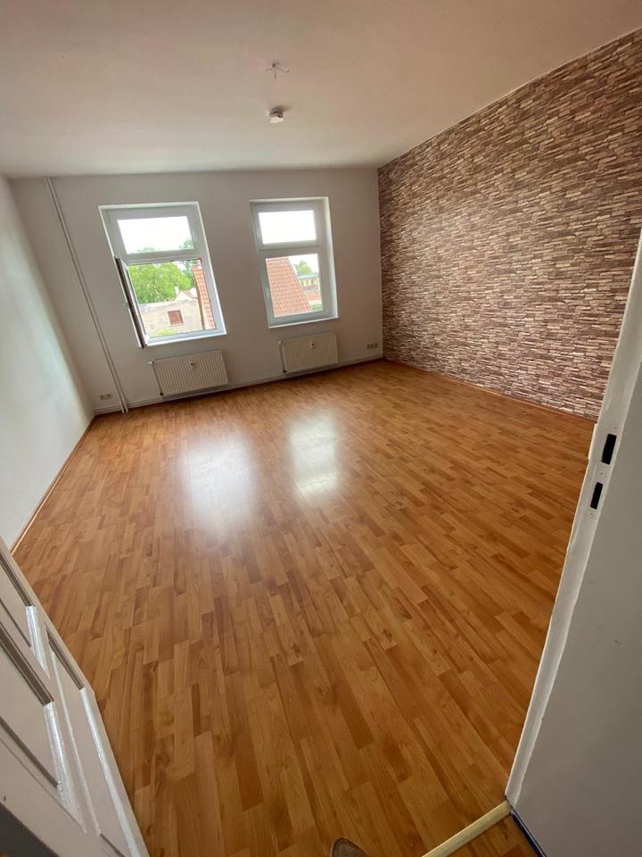 Thumbnail-Geräumige 3-Zimmer-Wohnung mit EBK und Schuppen in Luckenwalde