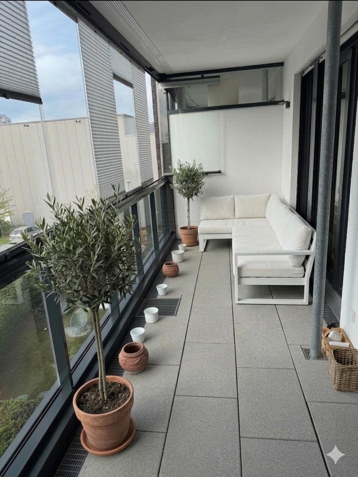 Thumbnail-Köln Zollstock 3 Zimmer wie Neubau Tiefgarage Aufzug 2 Balkone