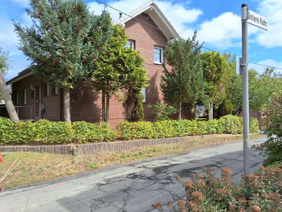 Thumbnail-grosses EinZweifamilienhaus in zentraler Lage zu verkaufen