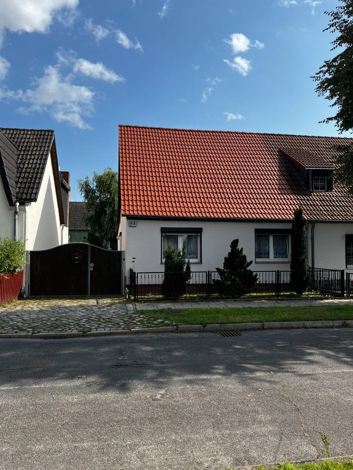 Thumbnail-Doppelhaushälfte mit großem Grundstück