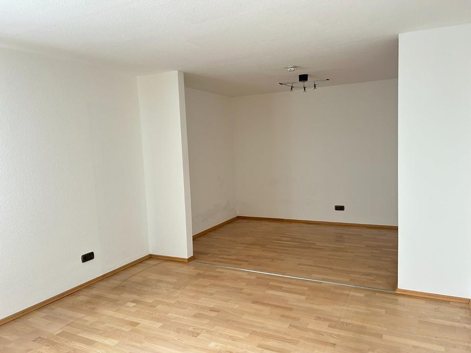 Thumbnail-Helle 1,5 -Zimmer-Wohnung in Stuttgart Süd mit TG Platz