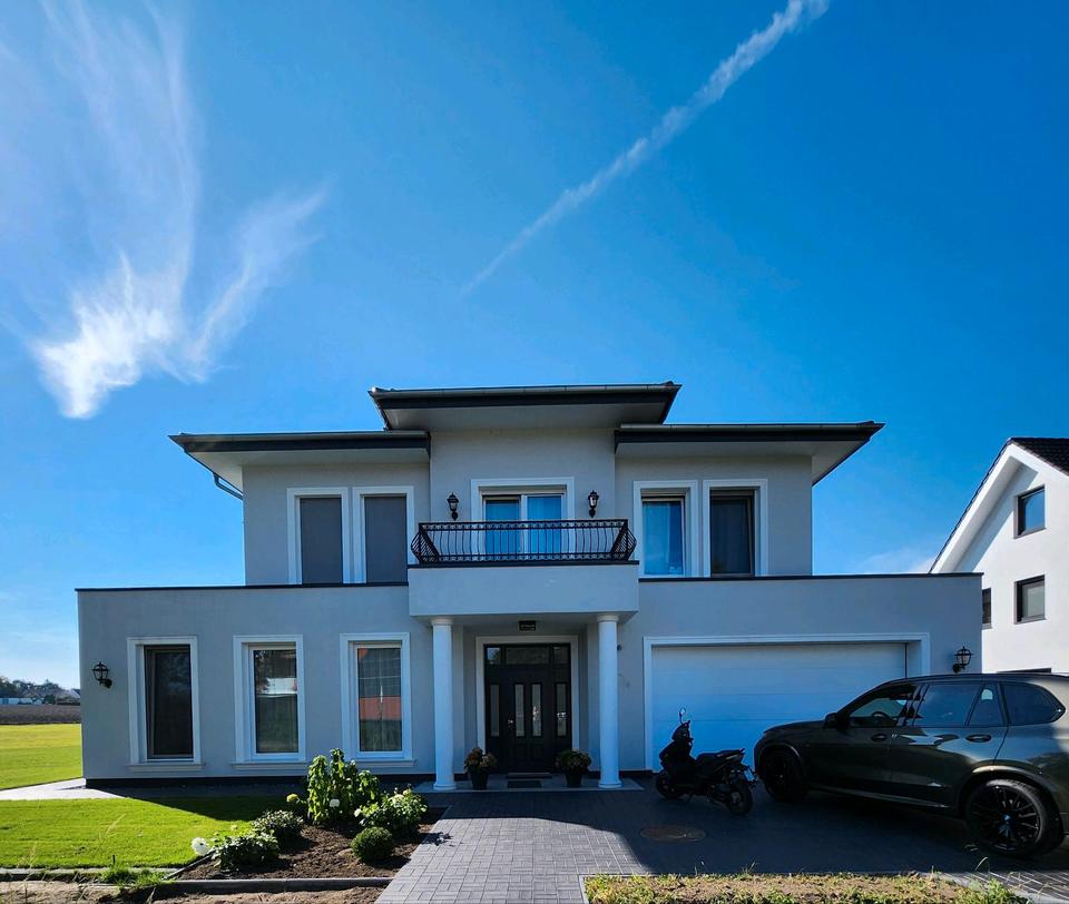 Thumbnail-Luxus Stadtvilla Haus 1 bis 2 Familienhaus Spa Indoorpool Bj 2021