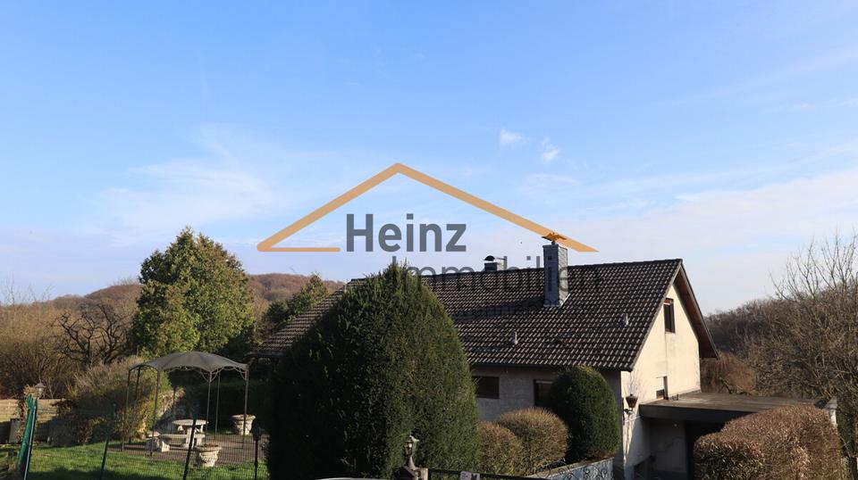 Thumbnail-Freistehendes Einfamilienhaus mit schönem Garten und Garage