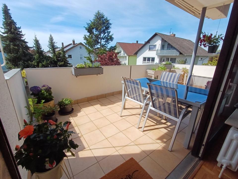 Thumbnail-Helle, großzügige 4-Zimmer Wohnung, 129m2 mit Balkon und Garage