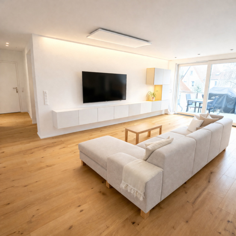 Thumbnail-Helle Niedrigernergie (A+) 4,5-Zi.-Wohnung mit TG Stellplatz