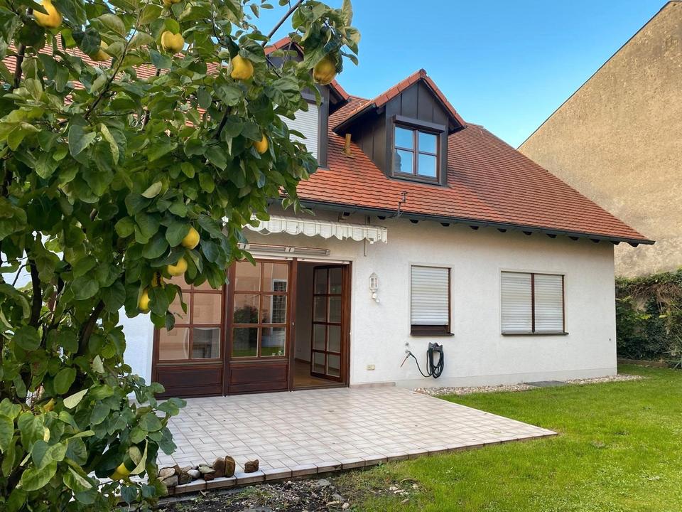 Thumbnail-Charmantes Einfamilienhaus im Herzen von Kösching