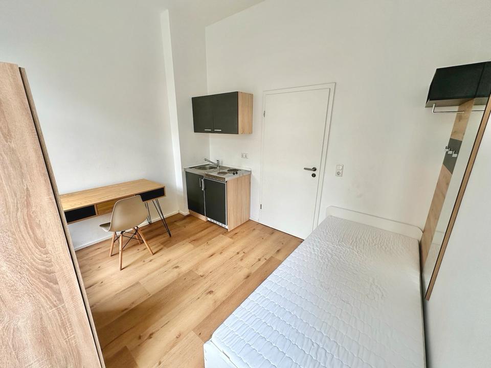 Thumbnail-Modern möbliertes Zimmer in kernsaniertem Altbau