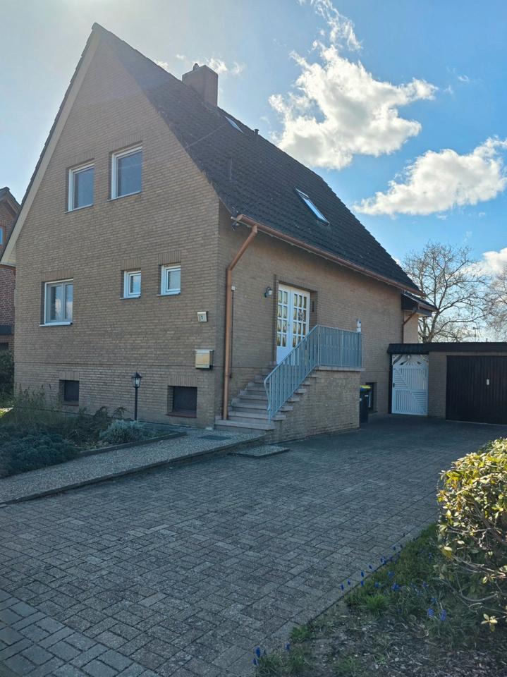 Thumbnail-Gepflegtes Einfamilienhaus mit großem Grundstück