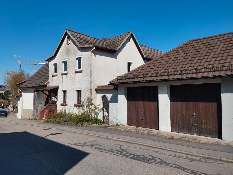 Thumbnail-Günstiges 4,5-Zimmer-Einfamilienhaus in Neckarsulm-Obereisesheim