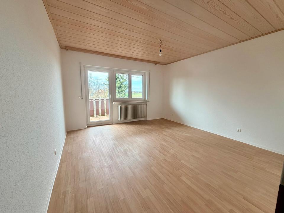 Thumbnail-3 Zimmer Wohnung 105 m2 mit Balkon und zusätzlich Dachgeschoss