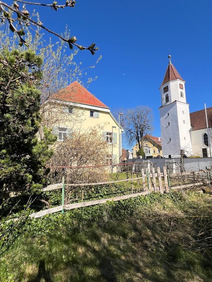 Thumbnail-Saniertes Pfarrhaus mit 230 m² Fläche & 1,296 m² Garten Bauland