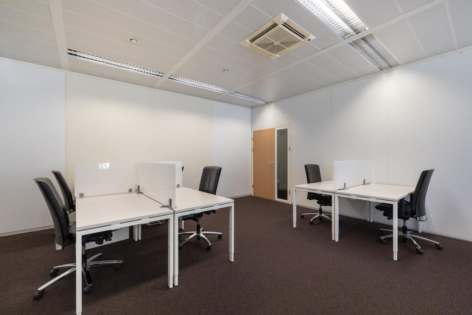 Thumbnail-Privater Büroraum für 5 Person in Regus Prinzenpark