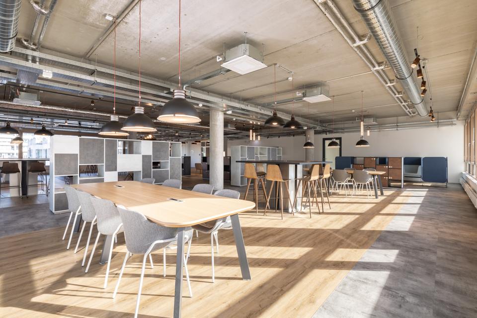 Thumbnail-Coworking-Bereich in REGUS Prinzenpark