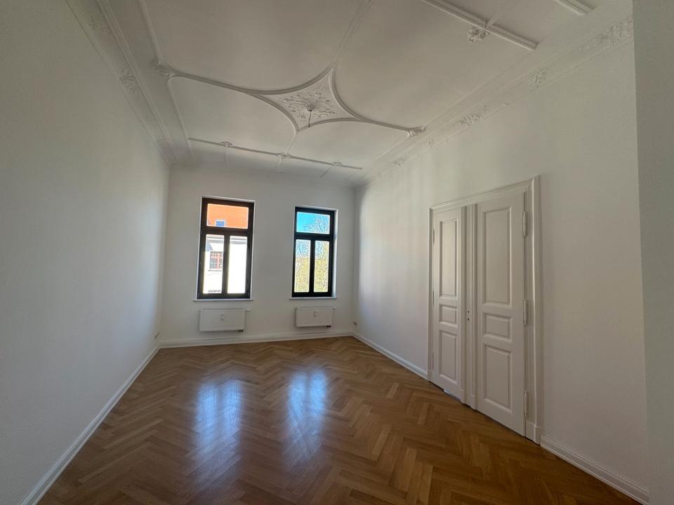 Thumbnail-Erstbezug nach Sanierung: Stilvolle 5-Zimmer-Altbauwohnung