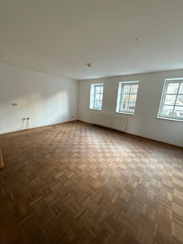 Thumbnail-schöne helle 2 Raumwohnung Erdgeschoss zentrumsnah mit Parkettbod
