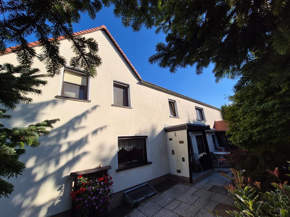 Thumbnail-Charmante Doppelhaushälfte mit wunderschönem Garten