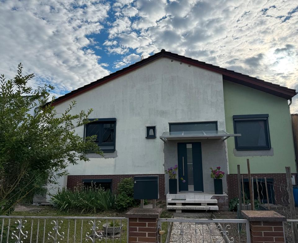 Thumbnail-Kernsanierter Freistehender Bungalow