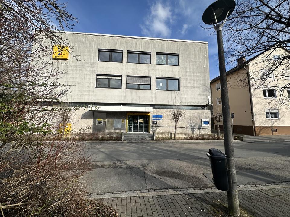 Thumbnail-Gewerbefläche – ca. 170m² (bis 305 m² erweiterbar) in Innenstadtlage NeustadtAisch, mit Parkplätzen