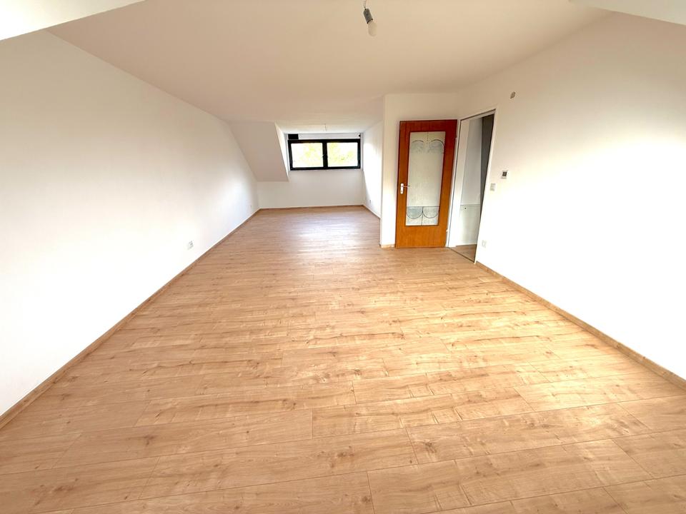 Thumbnail-Große 3-Zimmerwohnung mit Fußbodenheizung