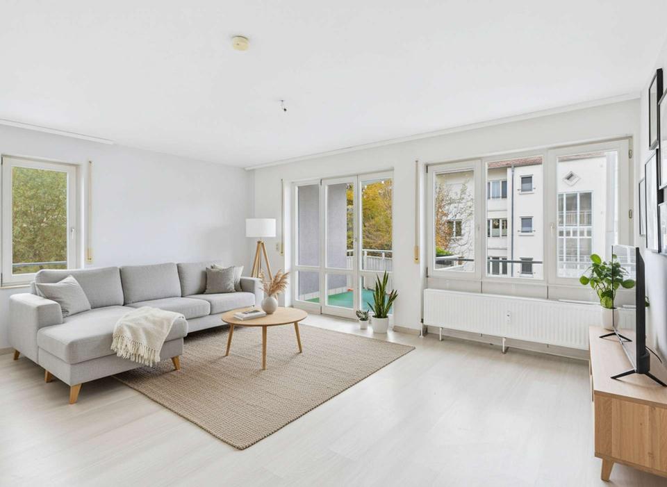 Thumbnail-WOHNTRAUM ZUR MIETE - sonnige 4-Zimmer Wohnung mit Balkon, Garage und Stellplatz