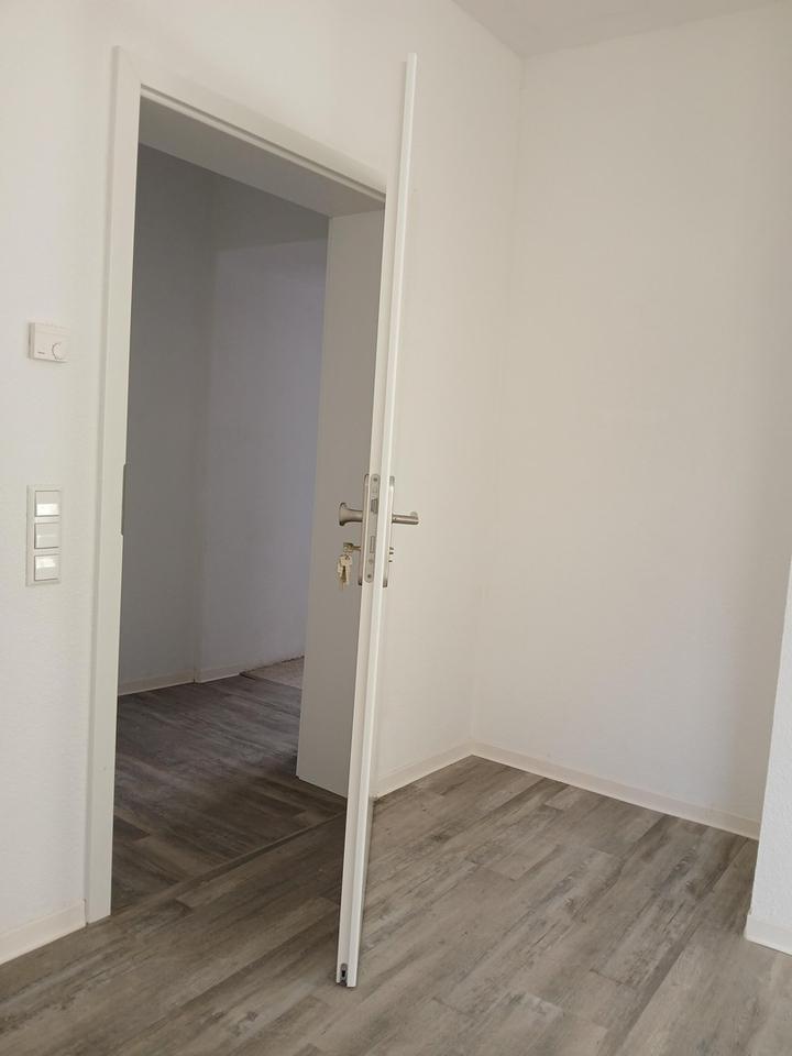 Thumbnail-Neuwertige 4-Zimmerwohnung mit Terrasse – ideal für kleine Familie, Paar oder Berufstätigen-WG
