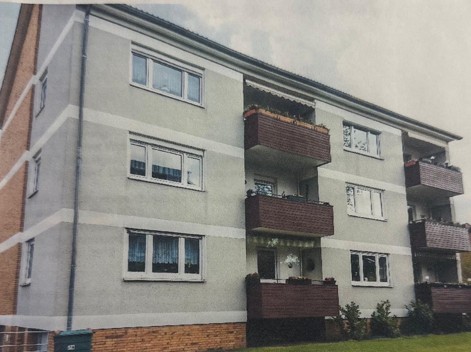 Thumbnail-Schöne 3-Zimmer-Erdgeschosswohnung mit Balkon & Garage in Garbsen