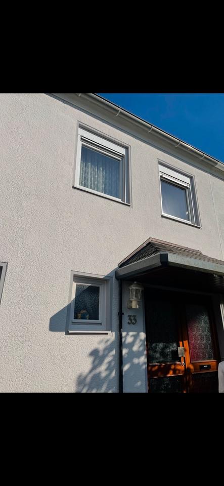 Thumbnail-Reihenendhaus mit beheizbarem WintergartenTreppenlift vorhanden