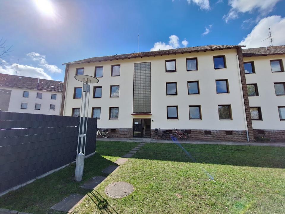 Thumbnail-3 Zimmer mit Balkon frisch renoviert