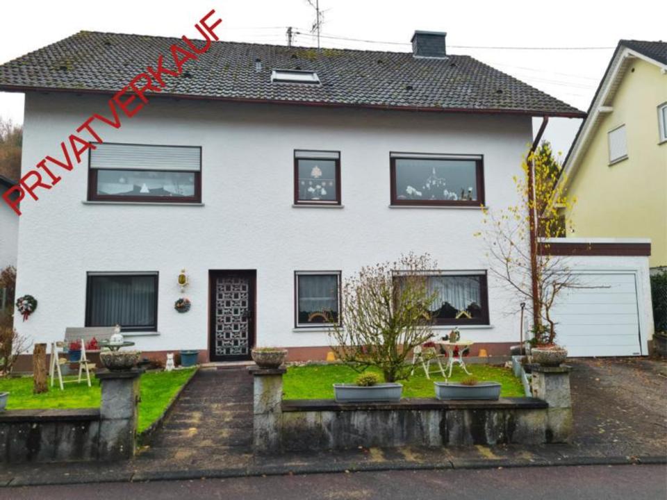 Thumbnail-Einfamilienhaus mit E-Wohnung, großem Grundstück u.1 Garage